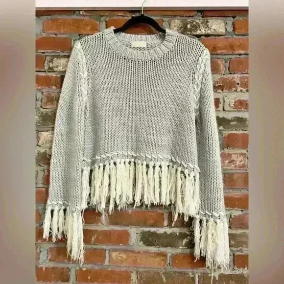 Farrow Gray Fringe Sweater Size‎ S/M - Picture 2 of 7